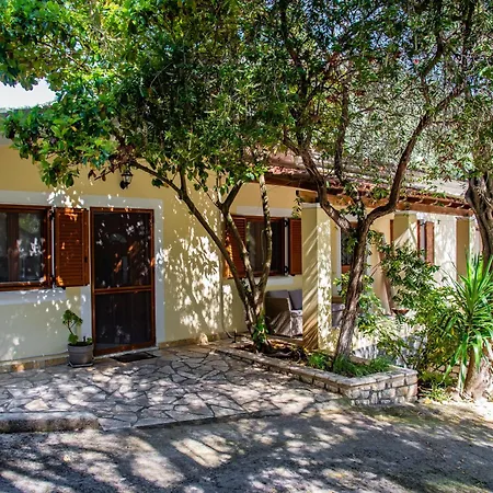 Apartman Kineri House