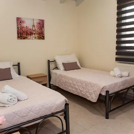 Kineri House Apartman