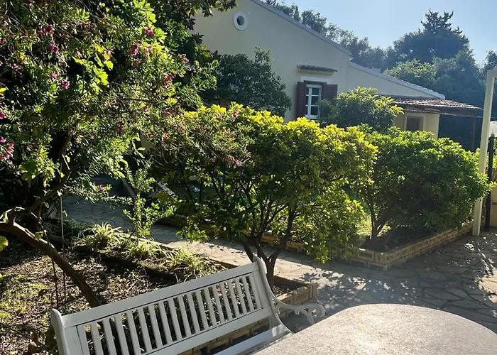 Kineri House *