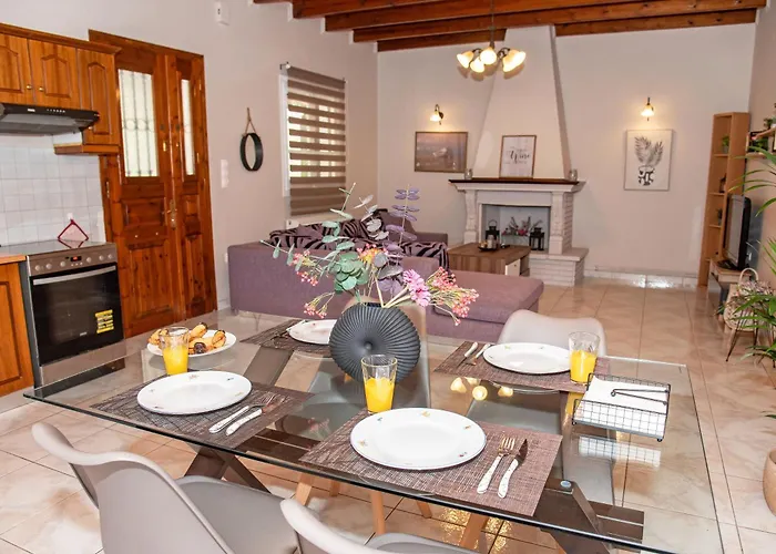Kineri House *