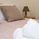 Апартаменты Kineri House