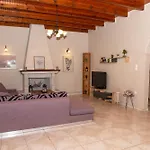 Kineri House * Палеокастрица